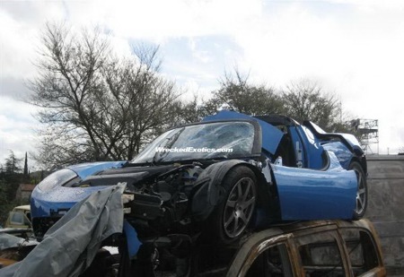 El primer accidente de un Tesla EV Roadster
